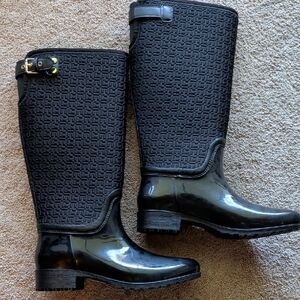 Tommy Hilfiger Black Quilted Tall Rain Boots with Glossy Finish